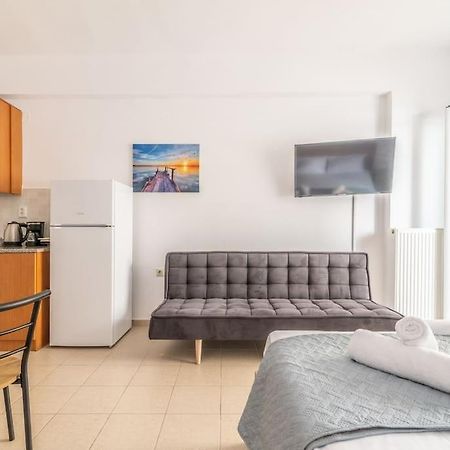Urban Apt Next University 11 Heraklion  Bagian luar foto