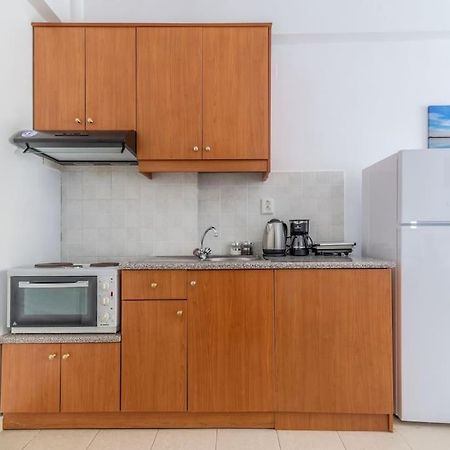 Urban Apt Next University 11 Heraklion  Bagian luar foto