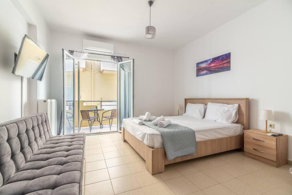 Urban Apt Next University 11 Heraklion  Bagian luar foto