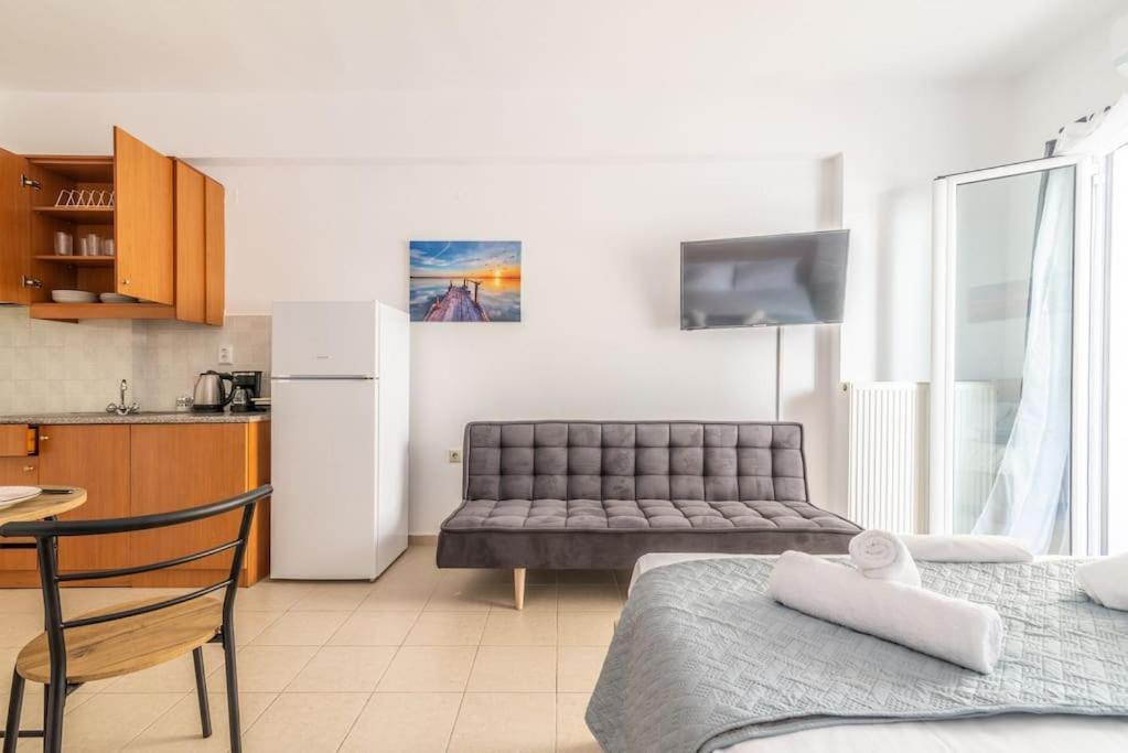 Urban Apt Next University 11 Heraklion  Bagian luar foto