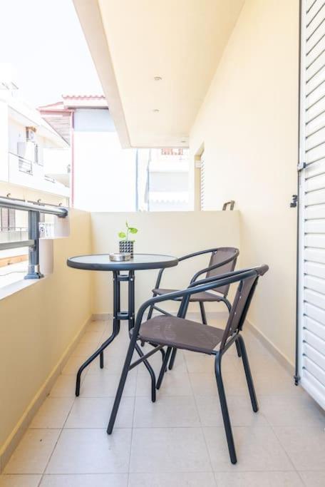 Urban Apt Next University 11 Heraklion  Bagian luar foto
