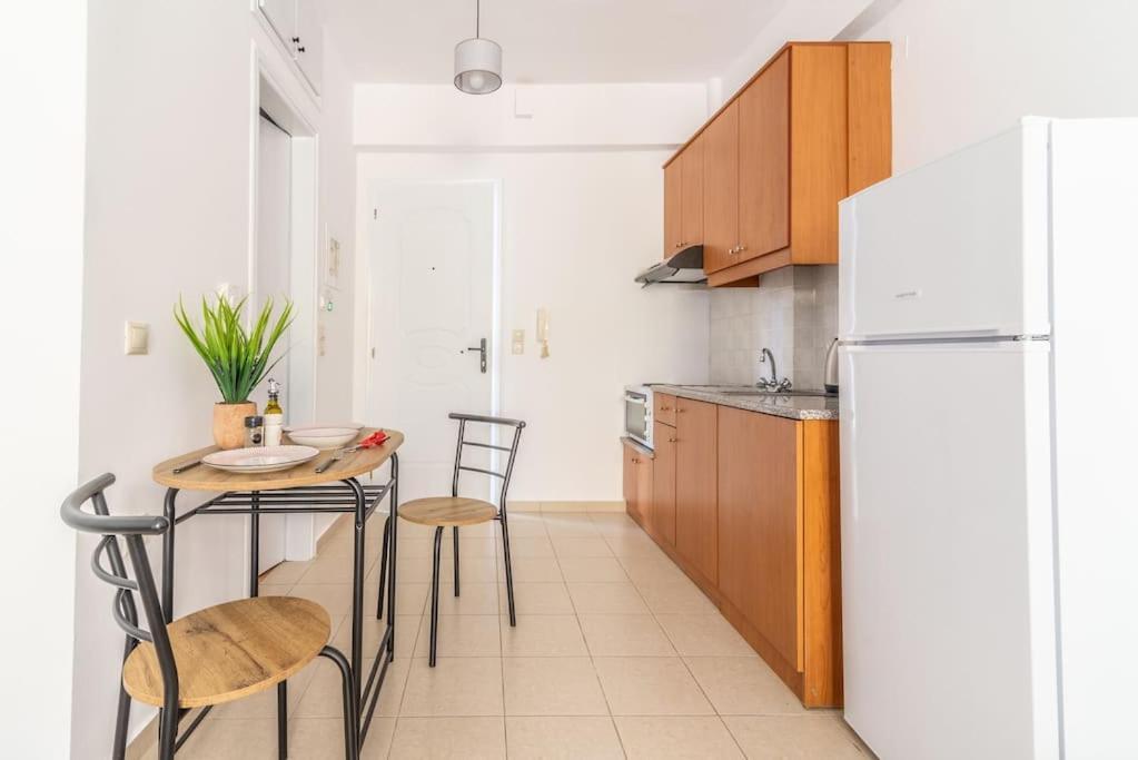 Urban Apt Next University 11 Heraklion  Bagian luar foto